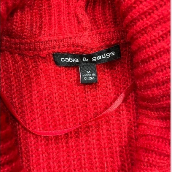 Cable & Gauge Cherry Red Thick Knit Ruffle Sweater sz M - Picture 3 of 14